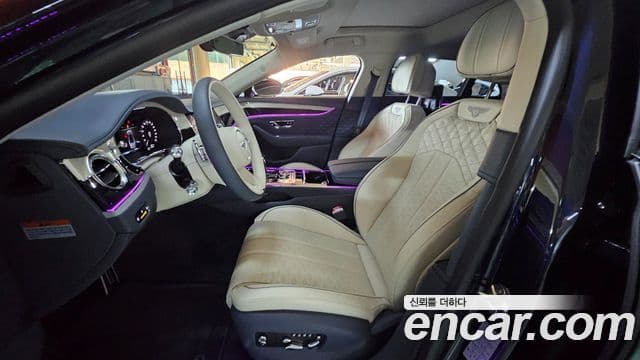 Bentley Flying Spur 2025 — Photo 2/20