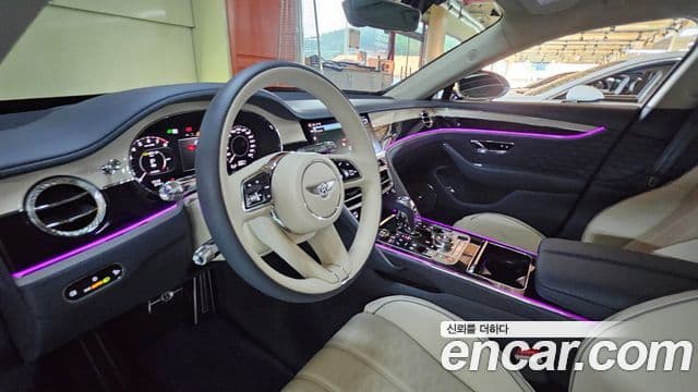 Bentley Flying Spur 2025 — Photo 19/20