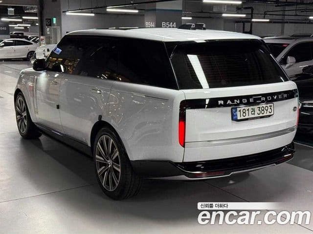 Land Rover Range Rover 2023 — Photo 9/19