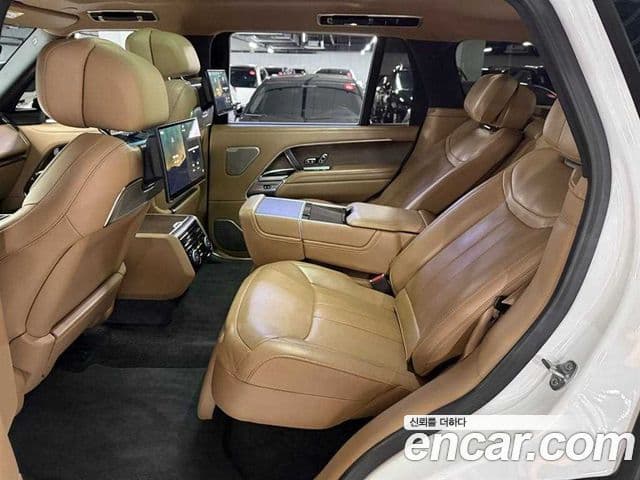 Land Rover Range Rover 2023 — Photo 1/19