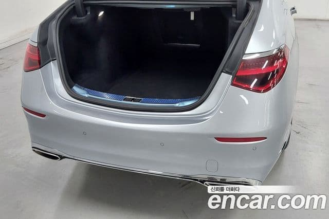 Mercedes-Benz S-Class 2022 — Photo 13/20