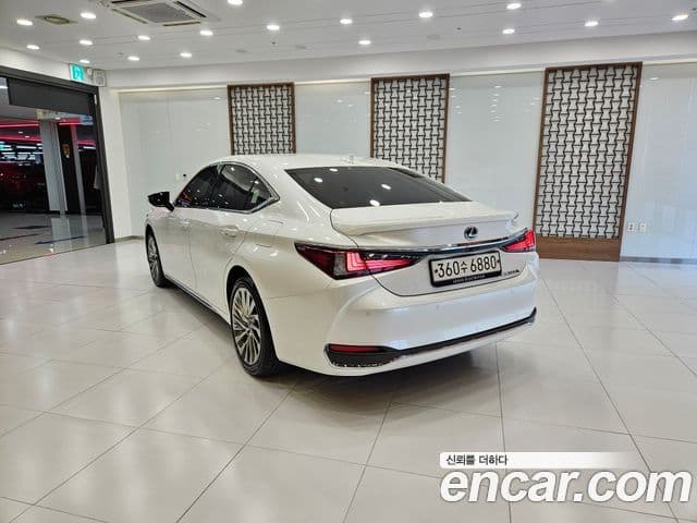 Lexus ES300h 2025 — Şəkil 3/15