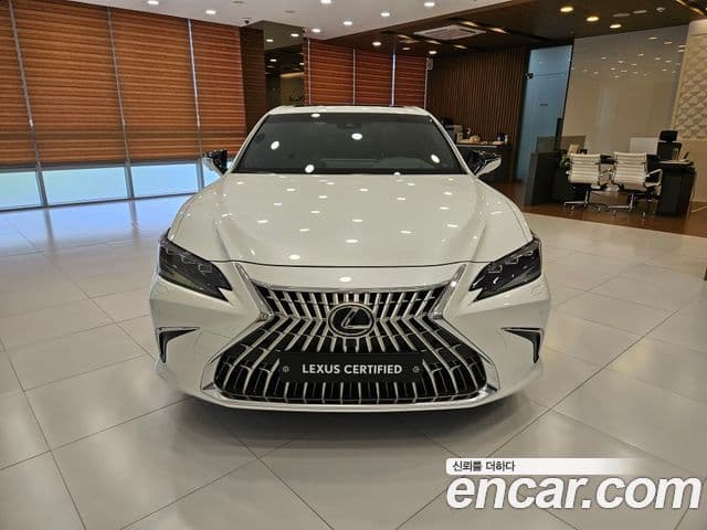 Lexus ES300h 2025 — Şəkil 7/15