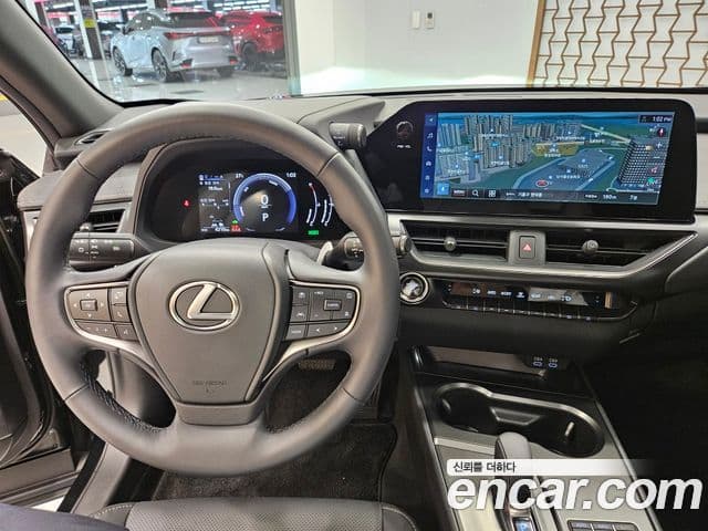 Lexus UX300h 2026 — Şəkil 5/15