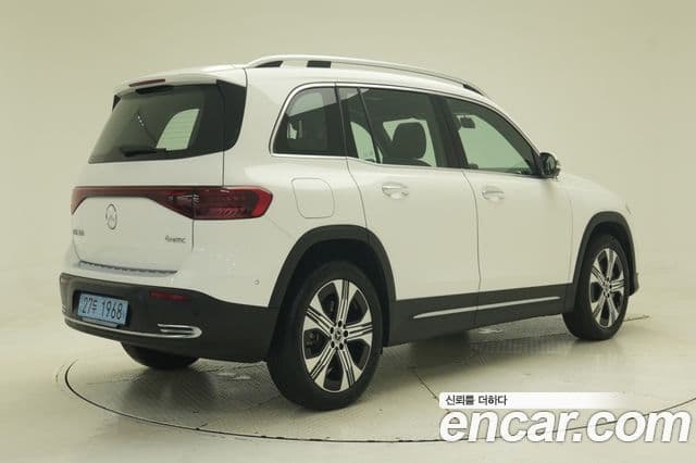 Mercedes-Benz EQB 2025 — ფოტო 12/20
