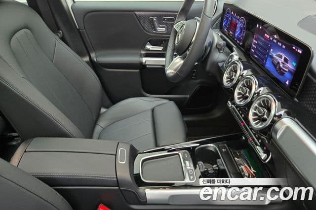 Mercedes-Benz EQB 2025 — ფოტო 9/20
