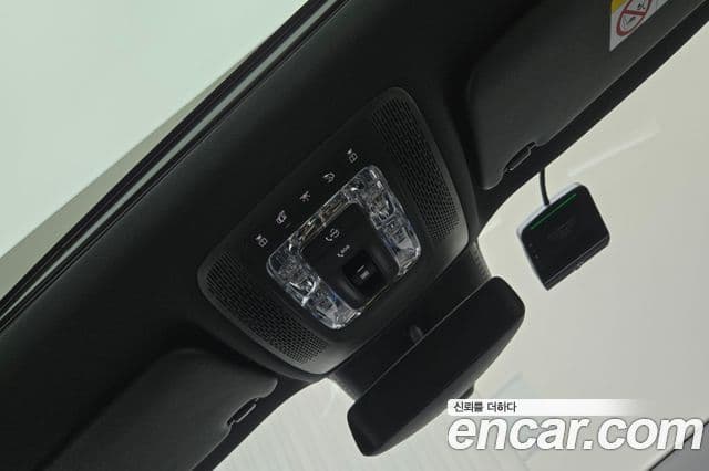 Mercedes-Benz EQB 2025 — ფოტო 18/20