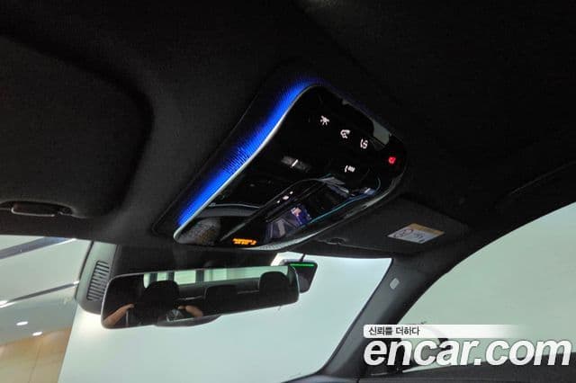 Mercedes-Benz E-Class 2025 — Photo 13/20