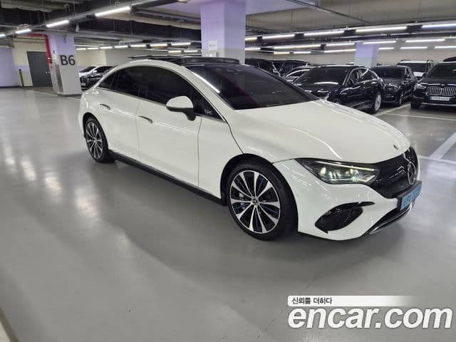Mercedes-Benz EQE 2022 — ფოტო 3/20