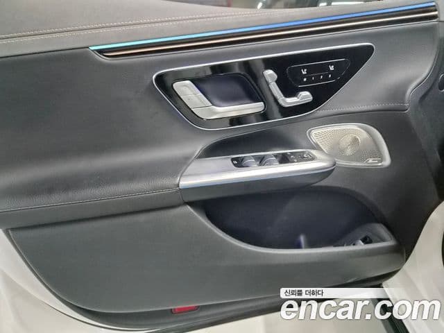 Mercedes-Benz EQE 2022 — ფოტო 9/20