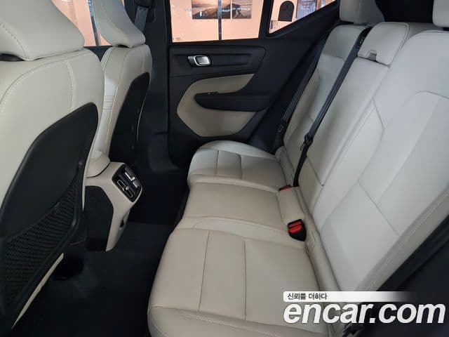 Volvo XC40 2026 — Photo 15/18