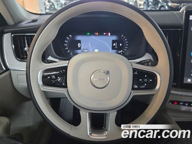 Volvo XC60 2026 — Şəkil 11/15