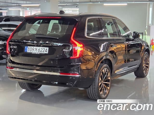 Volvo XC90 2026 — ფოტო 15/20