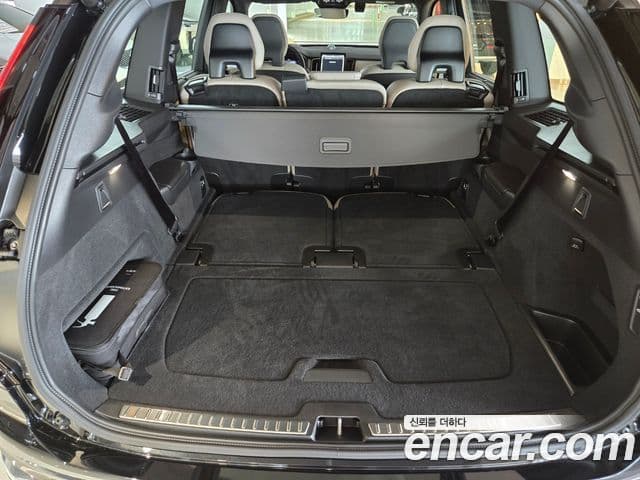 Volvo XC90 2026 — ფოტო 14/20