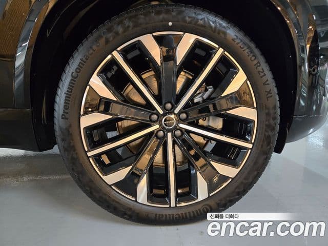 Volvo XC90 2026 — ფოტო 11/20