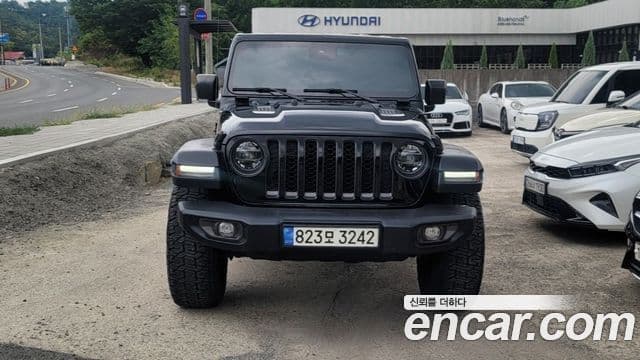 Jeep Gladiator 2022 — Photo 16/19