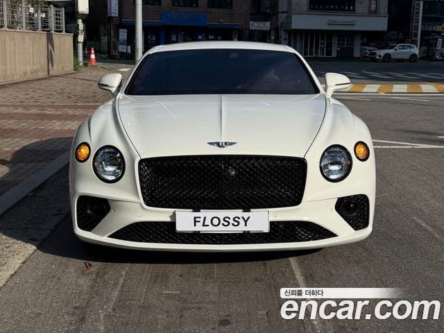 Bentley Continental GT 2021 — Photo 4/20