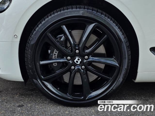 Bentley Continental GT 2021 — Photo 14/20