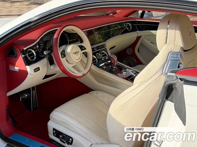 Bentley Continental GT 2021 — Photo 3/20