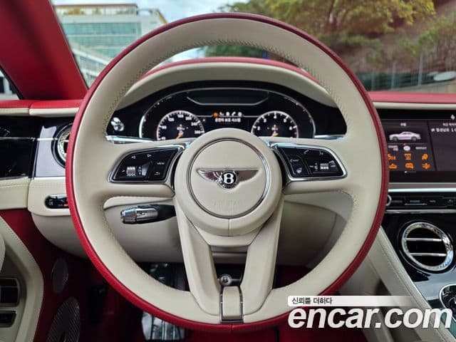 Bentley Continental GT 2021 — Photo 11/20