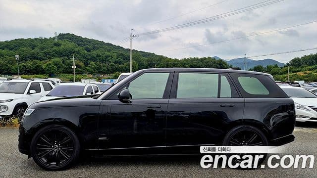 Land Rover Range Rover 2022 — Photo 6/20