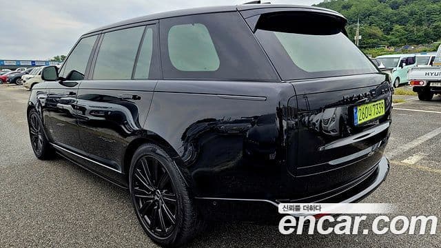 Land Rover Range Rover 2022 — Photo 14/20
