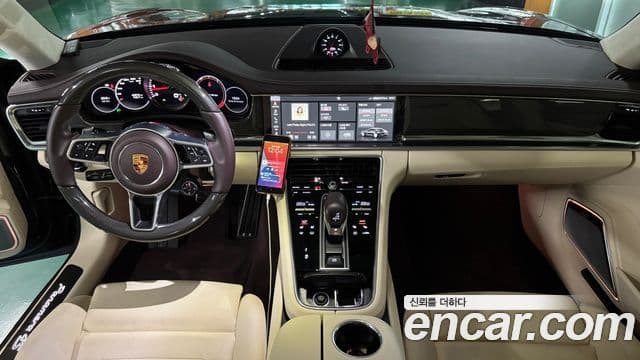 Porsche Panamera 2018 — Photo 10/16