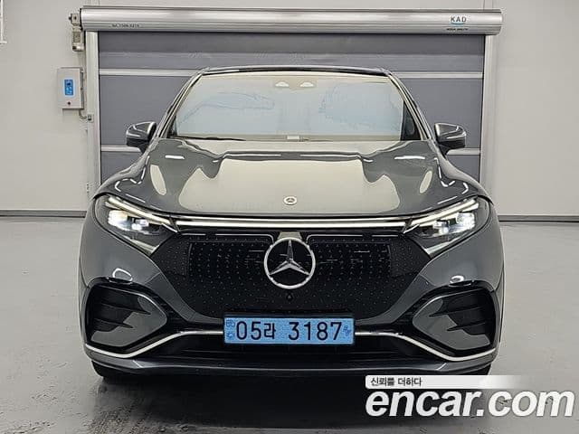 Mercedes-Benz EQS SUV 2023 — ფოტო 15/17