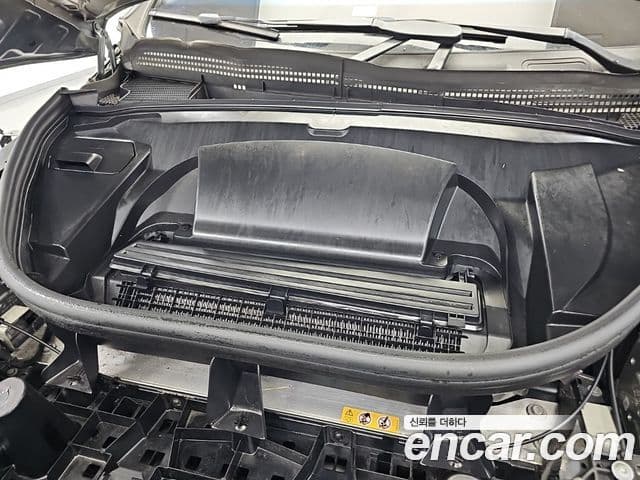 Mercedes-Benz EQS SUV 2023 — ფოტო 16/17