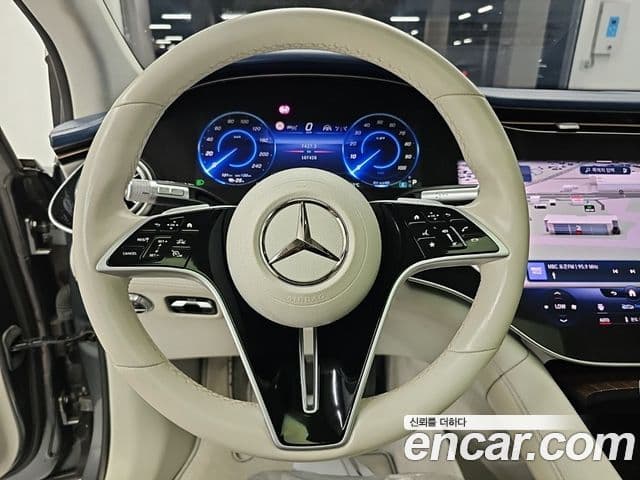 Mercedes-Benz EQS SUV 2023 — ფოტო 7/17