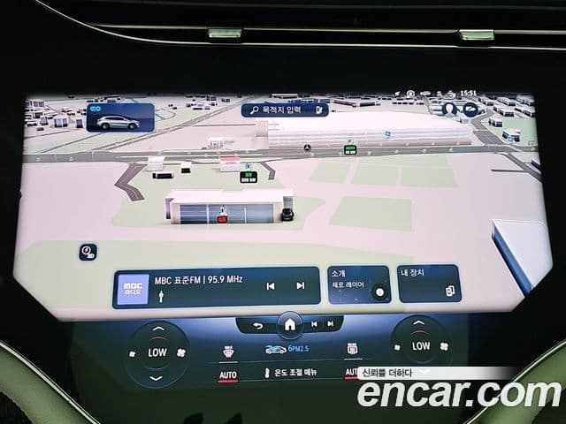 Mercedes-Benz EQS SUV 2023 — ფოტო 2/17