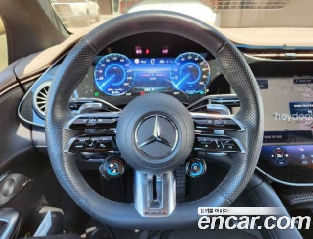 Mercedes-Benz EQE SUV 2023 — ფოტო 8/10