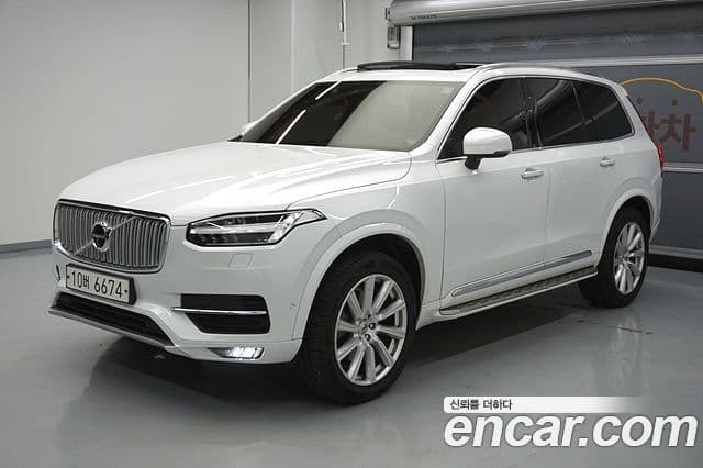 Volvo XC90 2018 — Şəkil 9/20