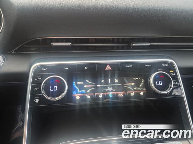 Genesis GV80 2023 — Photo 13/20