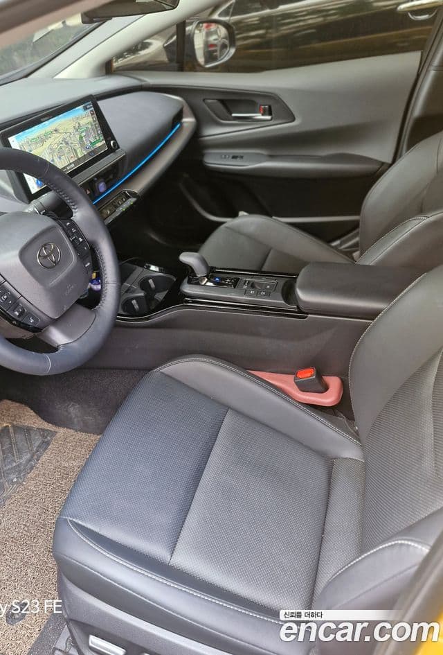 Toyota Prius 2024 — Фото 10/18