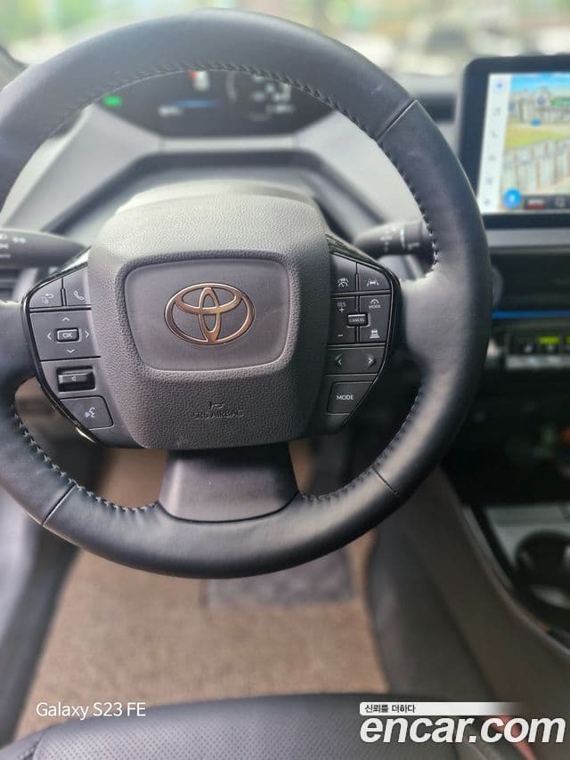 Toyota Prius 2024 — Фото 17/18