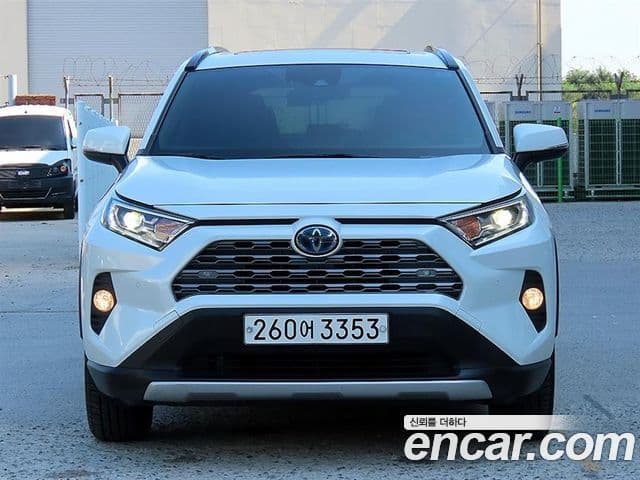 Toyota RAV4 2019 — Şəkil 11/20