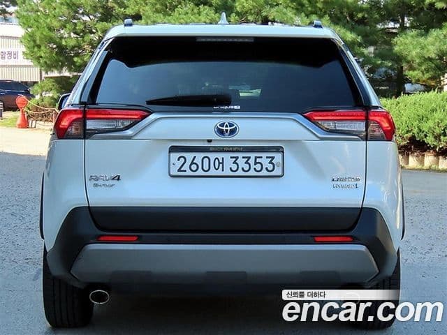 Toyota RAV4 2019 — Şəkil 16/20