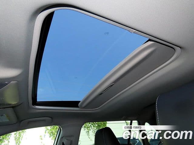 Toyota RAV4 2019 — Şəkil 6/20