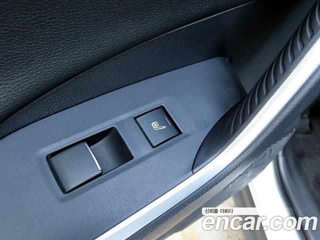 Toyota RAV4 2019 — Şəkil 20/20