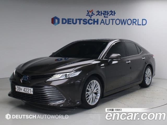 Toyota Camry 2018 — Şəkil 16/20