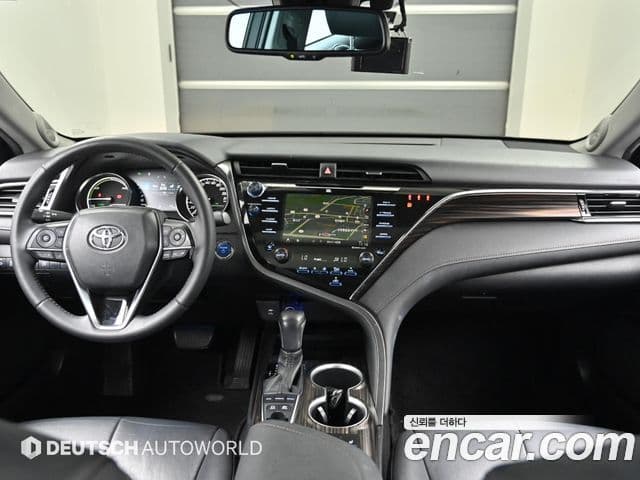 Toyota Camry 2018 — Şəkil 3/20