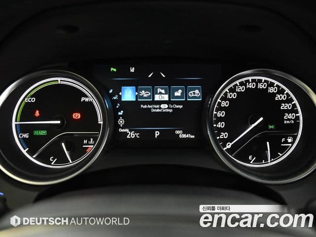 Toyota Camry 2018 — Şəkil 8/20
