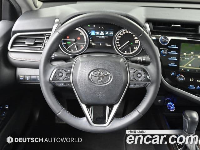 Toyota Camry 2018 — Şəkil 1/20