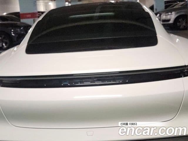Porsche Taycan 2025 — ფოტო 16/19