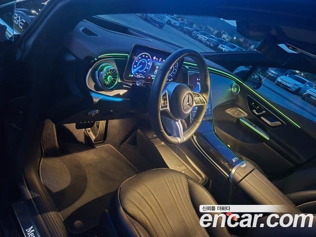 Mercedes-Benz EQE 2022 — ფოტო 14/14
