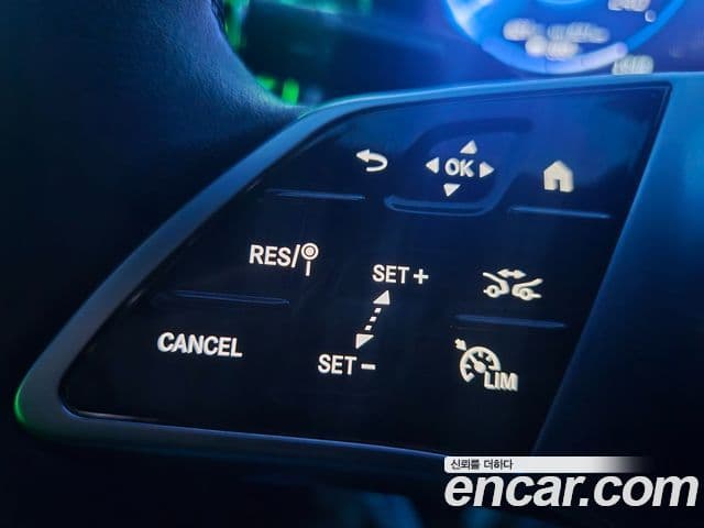 Mercedes-Benz EQE 2022 — ფოტო 11/14