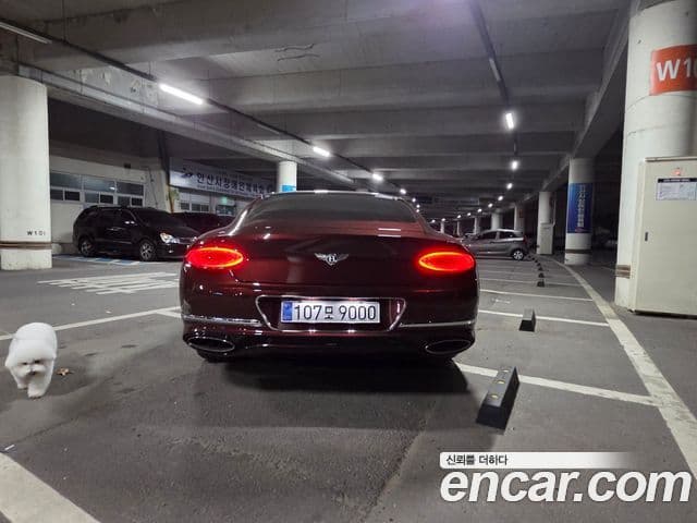 Bentley Continental GT 2019 — Photo 6/18