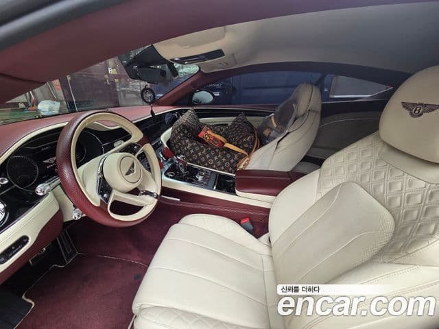 Bentley Continental GT 2019 — Photo 5/18