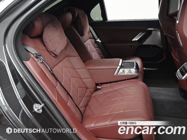BMW 7 Series 2023 — Photo 3/20
